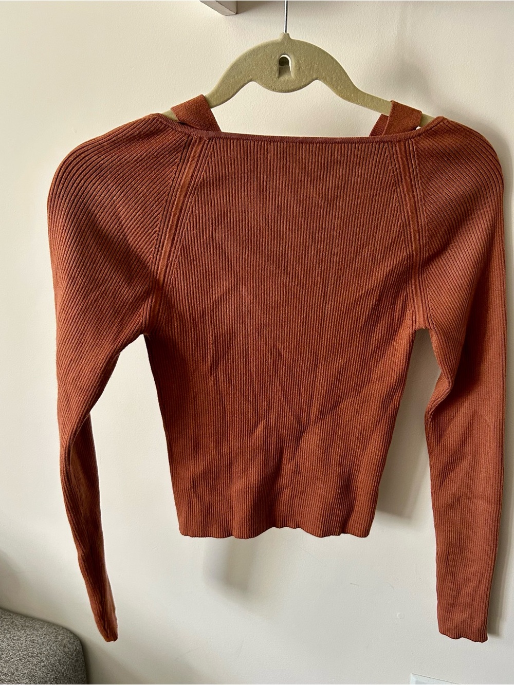 INTERMIX Rust Ribbed V-Detail Sweater - Picture 3 of 3